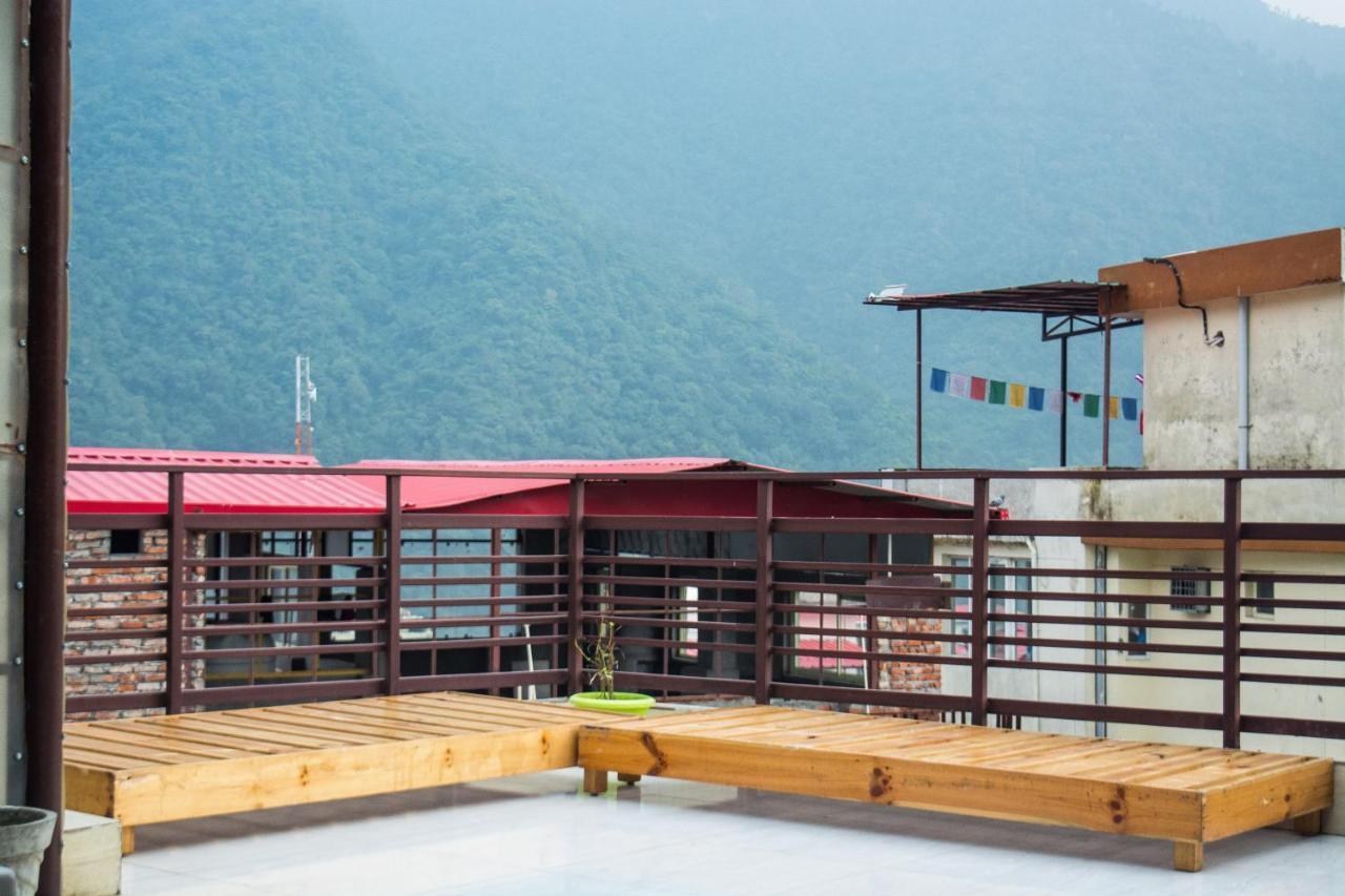 Hostel The Mountain View Rishīkesh Exterior foto