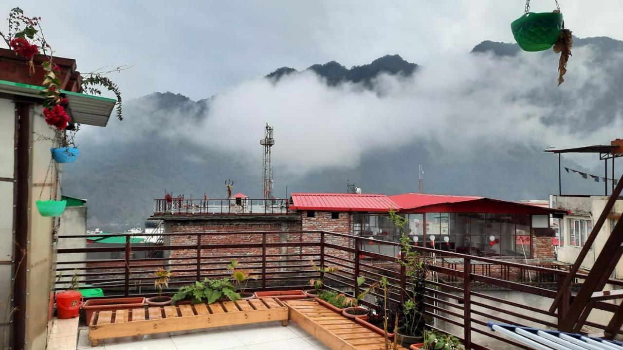 Hostel The Mountain View Rishīkesh Exterior foto